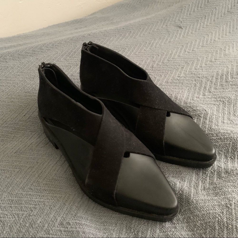 New Melissa black pointed toe shoes